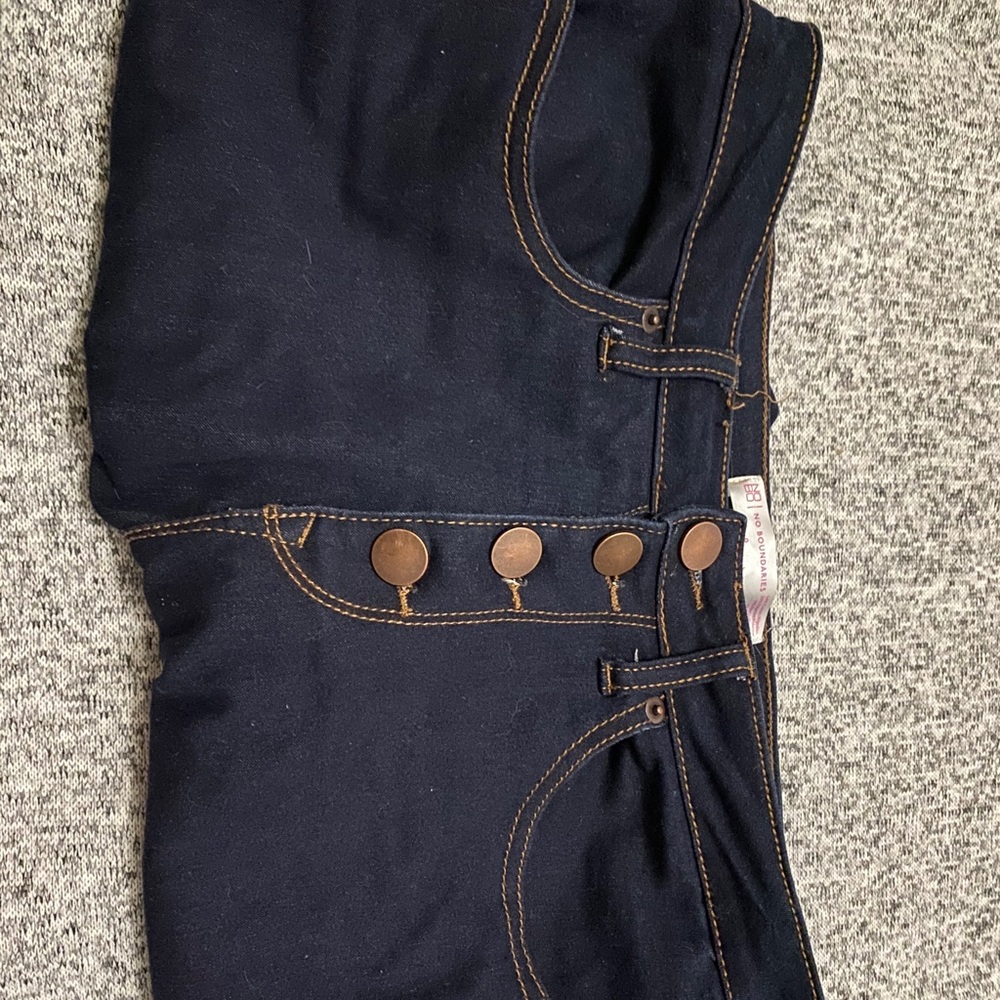 Jeans - Picture 2 of 3